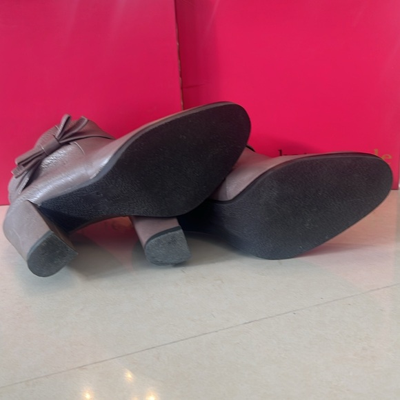 Kate Spade Mannie Bow Leather Ankle Boots - Picture 6 of 7